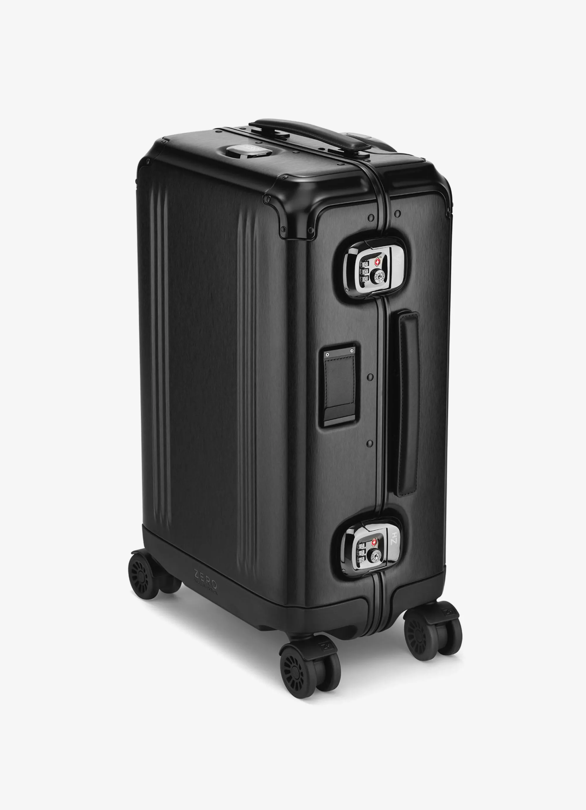 Bric's Carry-On Trolley*Zh International Carry On A01-Black